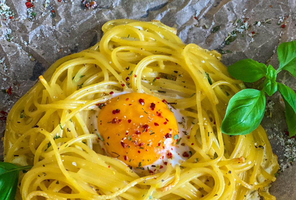 Spaghetti Nester mit Ei (schnelles Rezept)