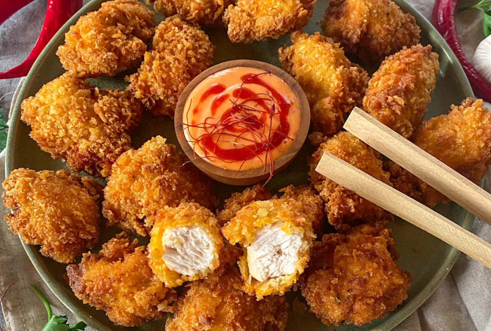 Fried Chicken mit Spicy Dip (Rezept mit Buttermilch)