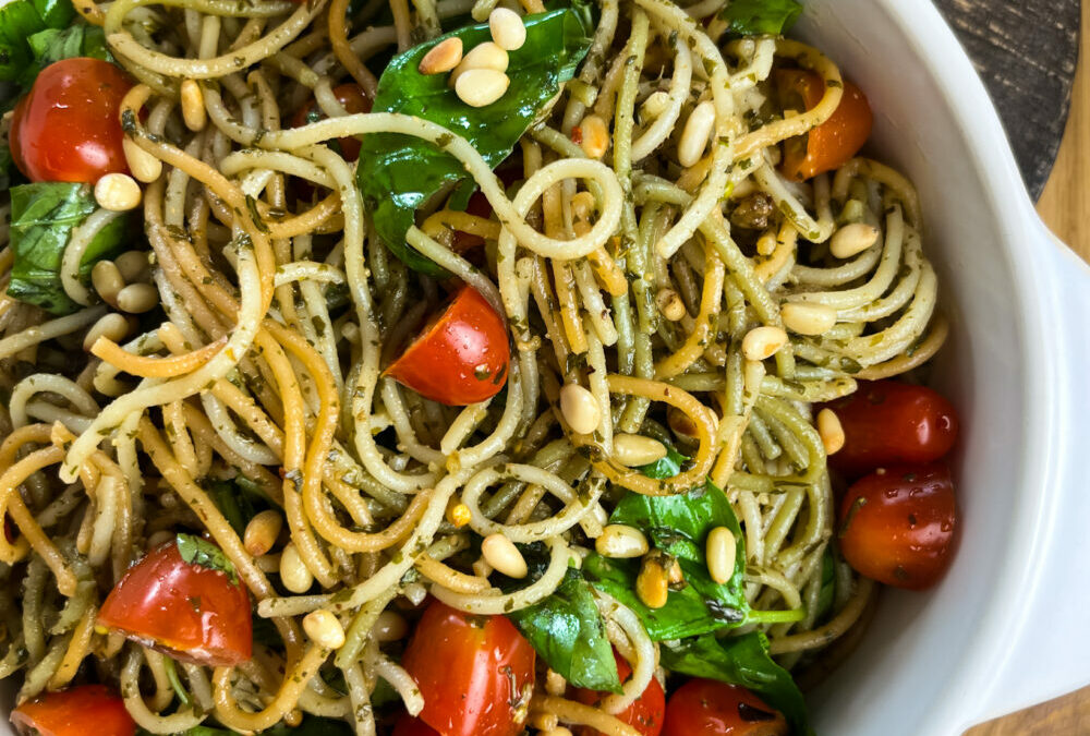 Spaghetti Salat mit Pesto (schnelles Rezept)